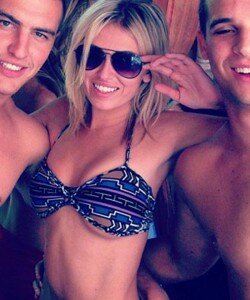 Paulina Gretzky bikini twitpics